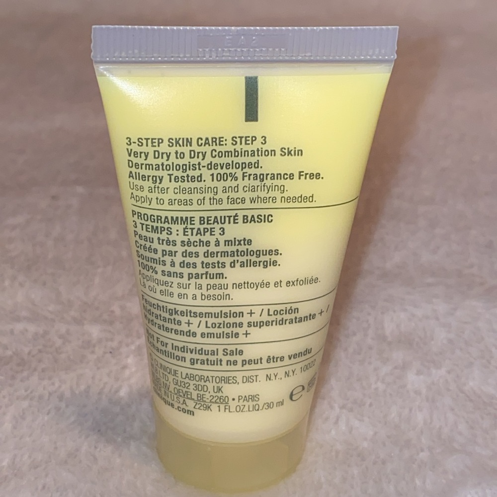 Clinique fan favorites (sample sizes) - Picture 12 of 16
